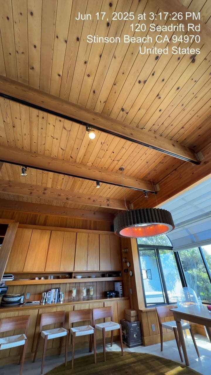 Enhancing Ambiance with Modern Track Lighting image