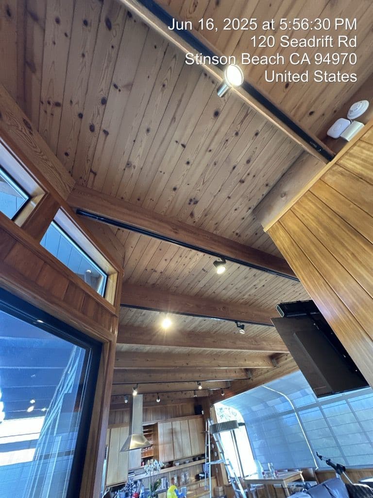 Gallery photos for Enhancing Ambiance with Modern Track Lighting: Image #1