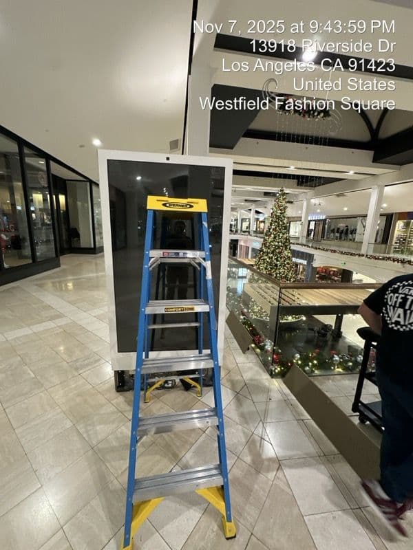 Gallery photos for Ensuring Westfield Fashion Square Stays Bright: Image #1