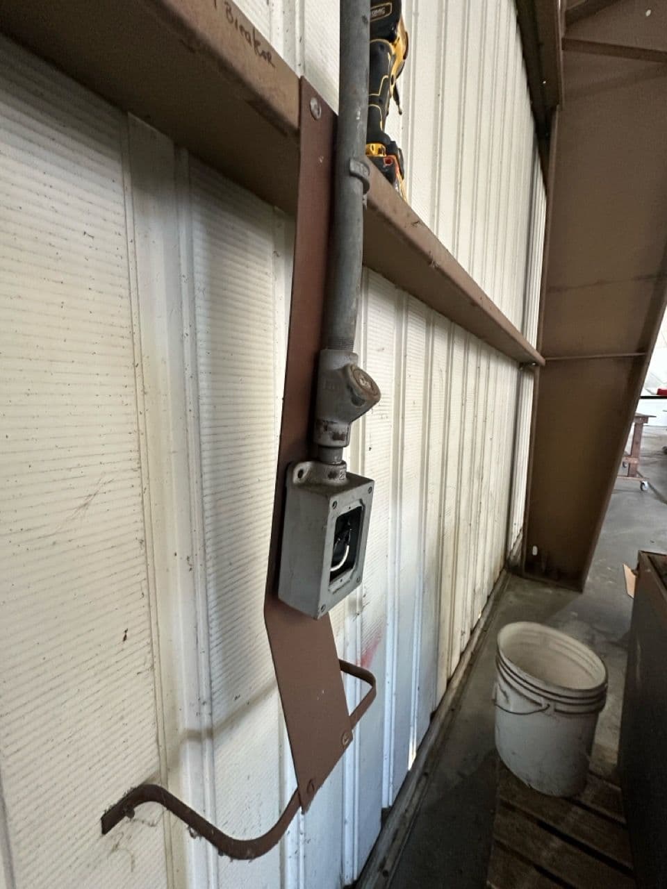 Gallery photos for Electrical Troubleshooting at Buchanan Field Airport: Image #1